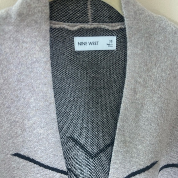Nine West Women's Clean Collar Coatigan Sweater tan black stripe  Size XS NWT - Picture 3 of 7